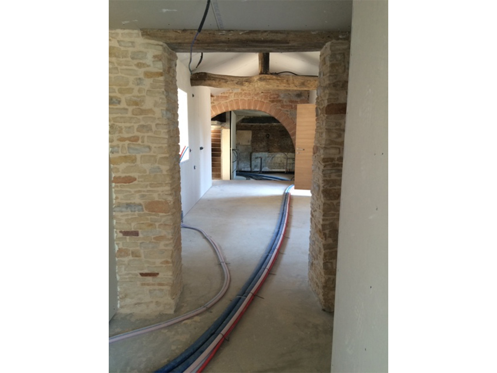 Autre vue d'une voute d'une cave en pierre 69