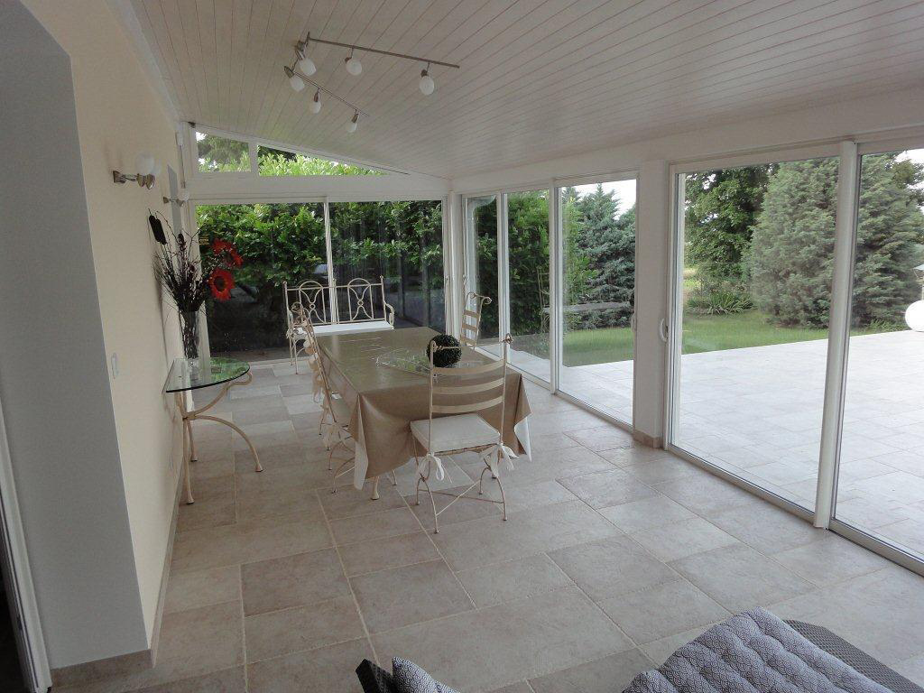 Véranda réalisé par Eric Just à Denicé