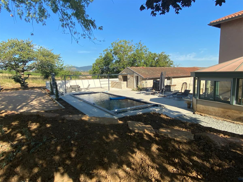 Piscine enterrée Denicé Rhône beaujolais